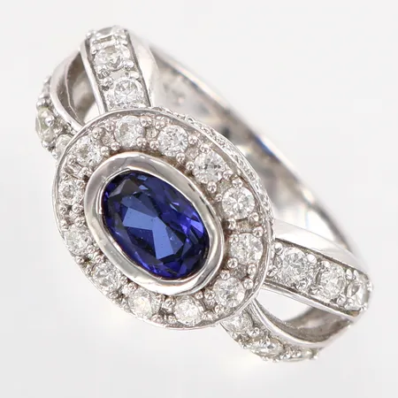 Ring med stenar stl 16½, bredd: 3-11mm, silver 925/1000 Vikt: 5 g