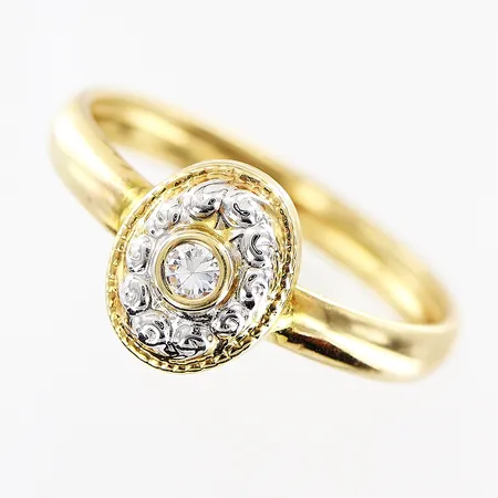 Ring vit sten, stl 20, bredd 3-10mm, 14K Vikt: 1,1 g