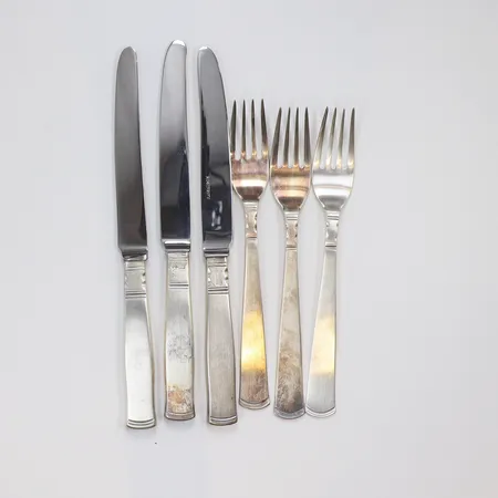 3st Smörgåsgafflar och 3st Smörgåsknivar (blad i stål) modell Rosenholm längd 13,5-16,5cm GAB silver 830/1000 Vikt: 176,5 g