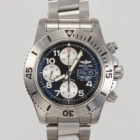 Herrur Breitling Superocean Chronograph Steelfish, stål, automatisk, dag, datum, ref: A13341C3, serienummer: 2823966, Ø 44mm, länk med viklås, total längd ca 20cm, bruksskick/repor, certifikat 2021, chronometer certifikat, manual, butikskvitto (blekt), box, ytterkartong