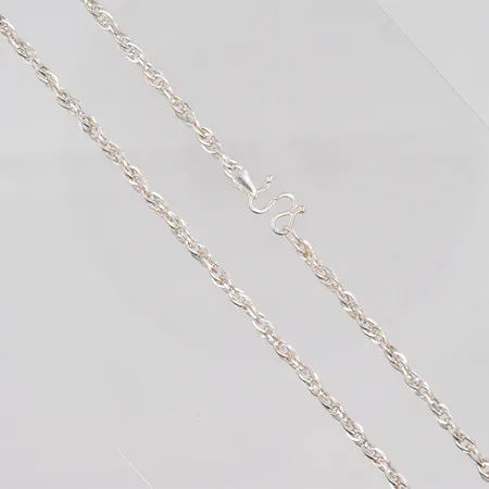 Kedja Singapore, längd 70cm, bredd  3,5mm, silver Vikt: 15,7 g