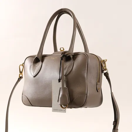 Väska Golden Goose, Vita Bag, ref-nr: GWA00470, 25x17x10cm, ljusgrönt getskinn med detaljer i guldfärgad metall, justerbar avtagbar axelrem, dustbag, prislapp