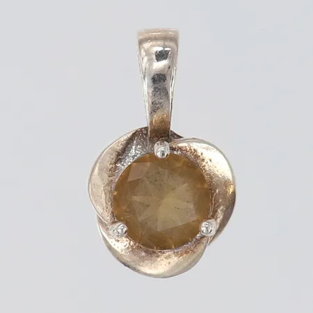 Hänge med sten, längd inkl ögla ca 15mm, bredd ca 9mm, 925/1000 silver Vikt: 1,1 g