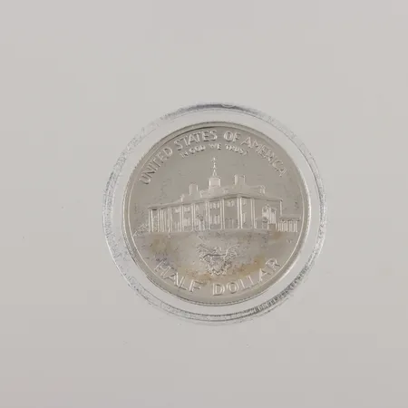 Mynt, Amerikansk silverdollar, ½ Dollar, George Washington 250år, Ø30,6mm, 900/1000 silver, plastetui, certifikat från Mynthuset Sverige. Vikt: 12,5 g