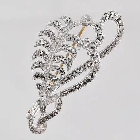 Brosch med markasiter, 50x25mm, 935/1000 silver Vikt: 6 g