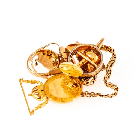 Diverse defekt / graverat guld 18K 46,0g.