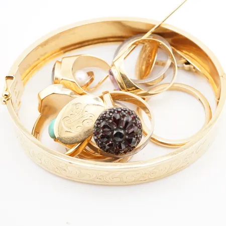 Diverse guld 18K bruttovikt:59,4gr Vikt: 59,4 g