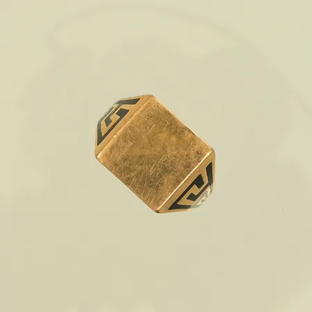 Klackring med emaljdetaljer stl 18¾ bredd 2,5-13mm defekt skena bucklig 21K Vikt: 7,3 g