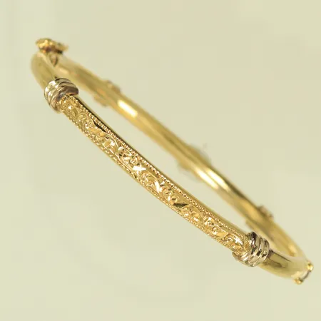 Armring med mönster öppningsbar Ø50mm bredd 3,5mm 18K  Vikt: 10,4 g