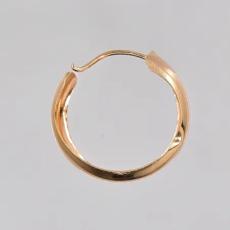 Ett udda örhänge, Ø 16,5mm, defekt, 18K Vikt: 0,4 g