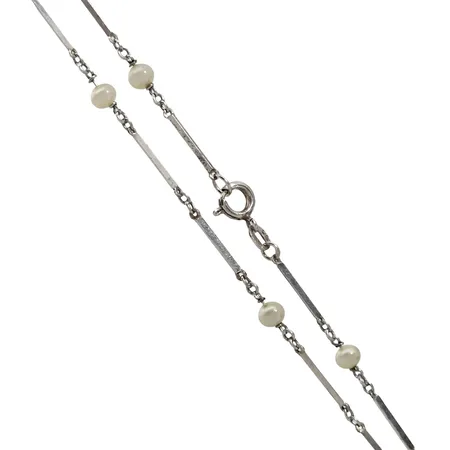 Retro Collier, silver 835/1000, modell med stavar och syntetiska pärlor Ø4 mm, längd 43 cm, (stavar längd utan öglor 10,5 mm), kontrollstämpel  Vikt: 4,4 g