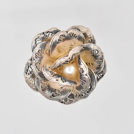 Brosch med pärla, Ø 26mm, 830/1000 silver Vikt: 12,3 g