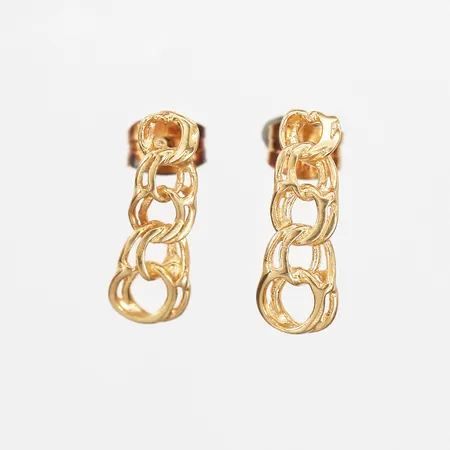 Ett par örhängen Bismarck, längd: 9mm, bredd: 5,5mm, Bronsil AB, Köping, 18K guld Vikt: 1,3 g