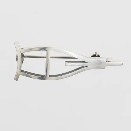 Brosch, längd: 42mm, bredd: 17mm, 925/1000 silver Vikt: 3,5 g