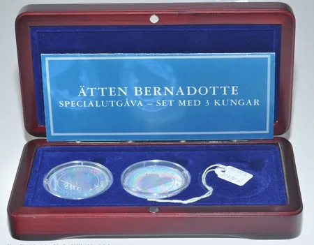 Ätten Bernadotte  2 silvermedaljer m ask 50,3 gr, 39780:6 au 1812 Vikt: 50,3 g