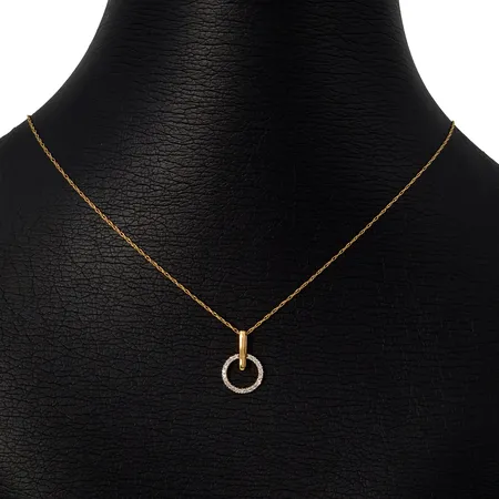 Collier, 18K guld, Diamanter 21 st - totalt 0,07ct, Hallbergs Guld (GHA) 20002825, längd 47,5 - 50,5 cm, kedjans bredd 0,6 mm, hängets storlek 9 x 13,5 mm, hänget går ej att plocka av från kedjan, fint skick, ordinarie nypris hos Hallbergs Guld 9995 kr Vikt: 1,7 g