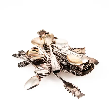 Diverse silver (gravyrer) 290g 830/1000. 