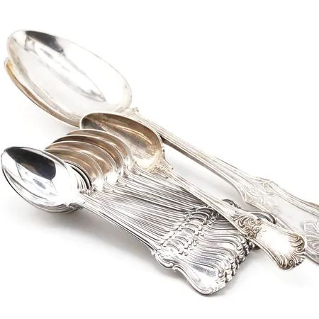 Diverse silverbestick Vikt: 327 g