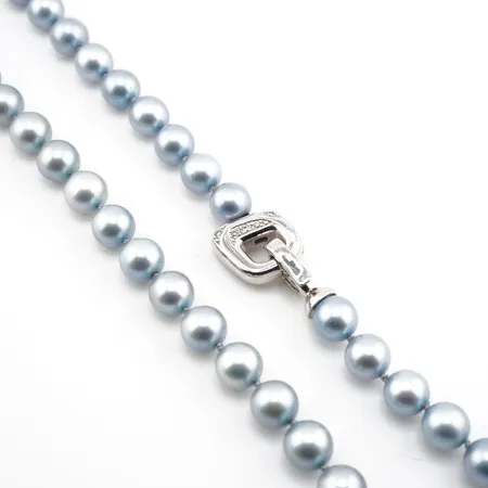 Collier, pärlor, m 18k vitgulds lås m diamanter, 48cm, Ø8mm, 18k Vikt: 41,6 g