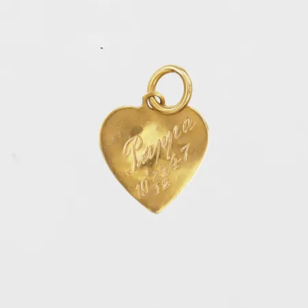 Hänge hjärta ca 13mm, gravyr/buckligt. 18K