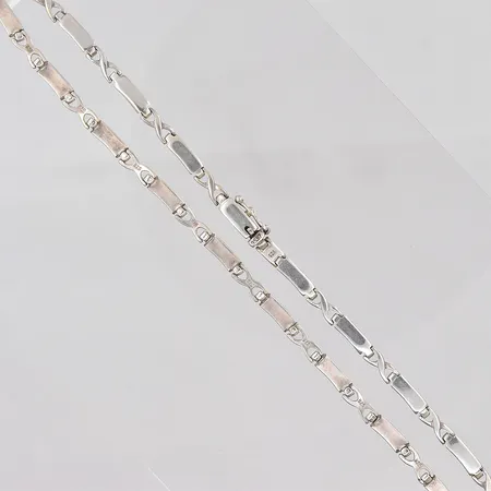 Collier, 45cm, bredd ca 4mm, 925/1000 silver Vikt: 17,8 g