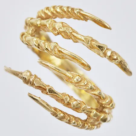 Ring stl:17 ¼, bredd ca 4-18mm, i förgyllt 925/1000 silver Vikt: 5,1 g