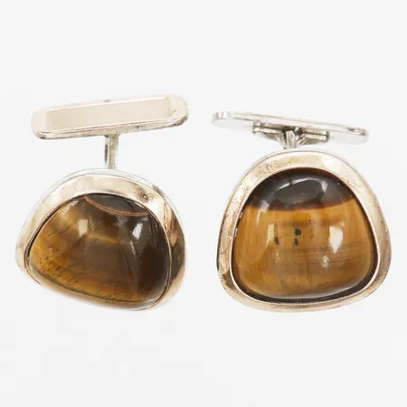 Ett par manschettknappar med tigeröga, silver 835/1000 Vikt: 18,8 g