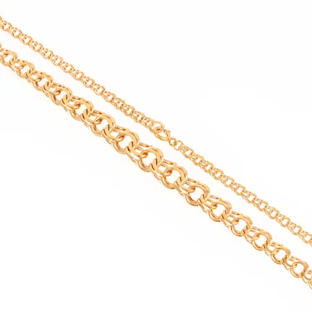 Collier Bismarck i 18K guld. Det är 46,5 cm långt, 4,5 - 11 mm brett och väger 29,3g. Springring. 