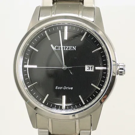 Herrur Citizen Eco-Drive, Ø40mm, länk, omkrets handled 18cm, repigt glas, ej funktionstestad.