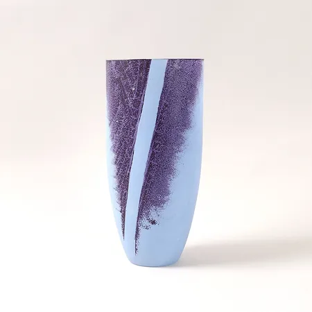 Vas, Lena Engman för Sea glasbruk, Ø 13cm, höjd: ca. 27cm, handmålade, signerad, glas Vikt: 0 g