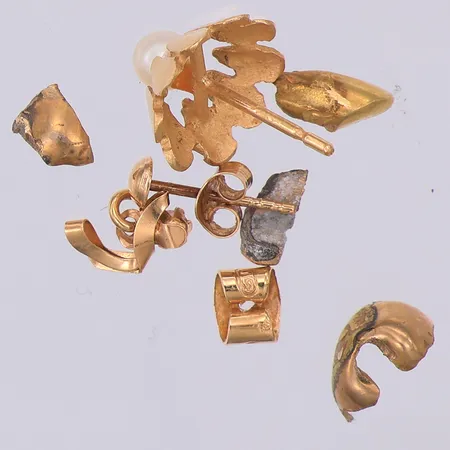 Diverse defekt guld, 18K Vikt: 3,2 g
