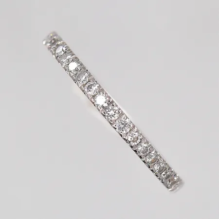 Ring med diamanter 0,23ctv, stl 15¾, vitguld, gravyr, 18K Vikt: 1,9 g