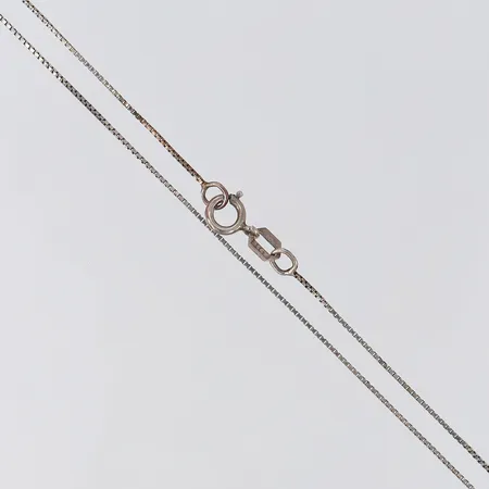 Kedja Venezia, längd 51cm, bredd 0,7mm, Silver 835/1000. Vikt: 1,5 g
