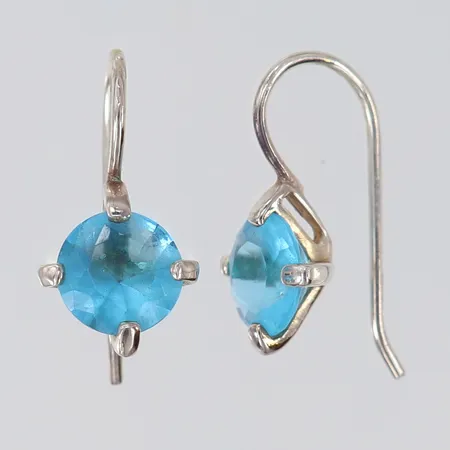 Ett par örhängen med turkosa stenar, 21mm, 925/1000 silver Vikt: 1,9 g