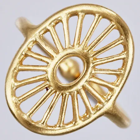 Ring stl: 14½, bredd ca 1-14mm, 925/1000 förgyllt silver Vikt: 1,7 g