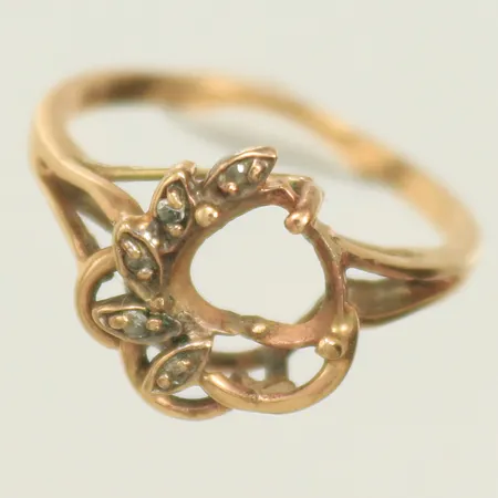 Ring defekt, saknar sten, 10K, 2g Vikt: 2 g