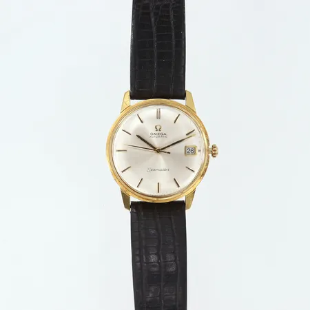 Herrur Omega Seamaster, 18K, automat, Ø33,5mm, datum, plexiglas, läderband skadat, gravyr, 18K bruttovikt: 41,6g 