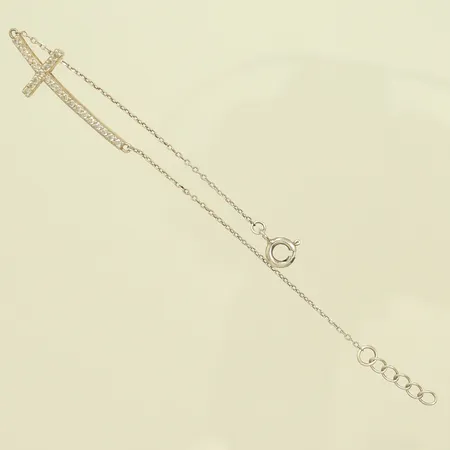 Armband med kors och vita stenar, längd 17,5cm, bredd 1-12mm, Silver 925/1000, 1,5g Vikt: 1,5 g