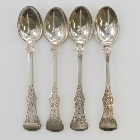 4 Kaffeskedar, 10,5cm, 830/1000 Silver 35,2g.