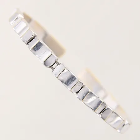 Armring, Ø65mm, bredd 5,9mm, rörliga länkdelar, vitguld, 18K Vikt: 14,4 g