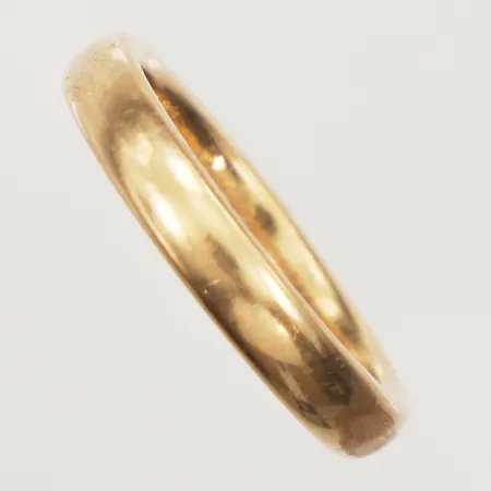 Ring, stl 20, bredd 4mm, gravyr, 18K  Vikt: 8,4 g