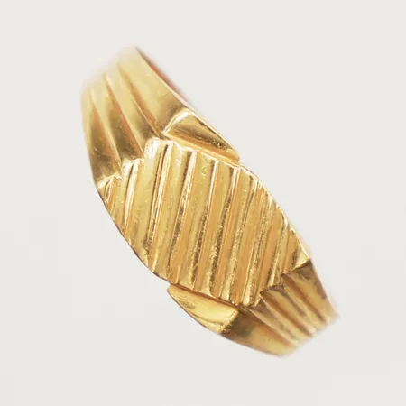 Klackring, stl 18½, bredd ca 2,5-7,5mm, 22K Vikt: 2 g