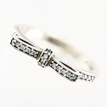 Ring Pandora stl 18½, bredd 2-3,5mm, vita stenar, P2, 58, ALE, silver 925/1000. Vikt: 2,8 g