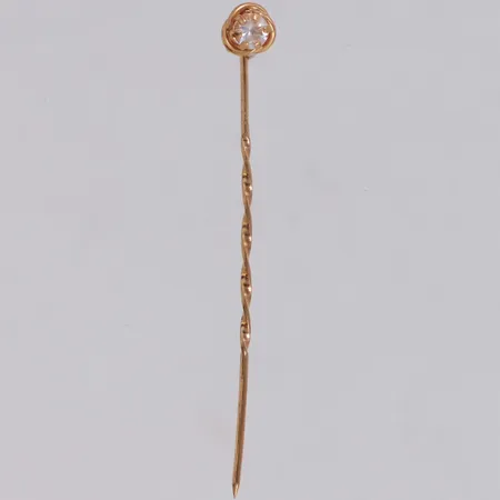 Nål med sten, längd 42mm, bredd 0,6-4,6mm, 18K Vikt: 0,5 g