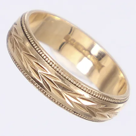 Ring mönstrad stl 17¼, bredd 5mm, brittiska stämplar, 9K Vikt: 3 g