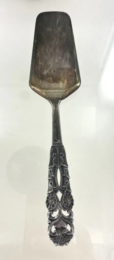 Tårtspade, längd 21 cm, cesons silver Vikt: 53,7 g