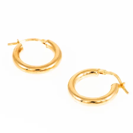 Creoler Ø 17,5 mm i 18K guld. De är 3 mm breda och väger 1,8g. Fint skick. Stämplade GHA (Guldfynd), 750.