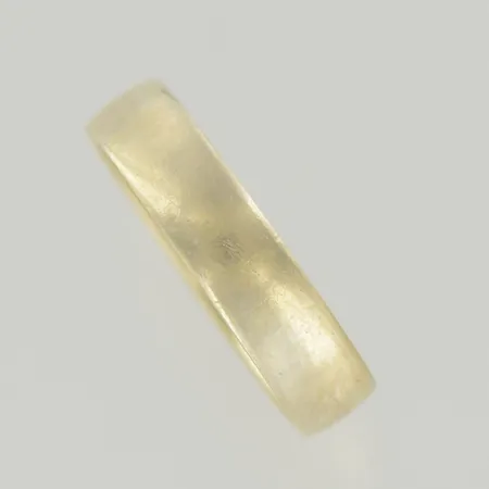 Ring, Ø 17¾ mm, graverad, 18K Vikt: 5,6 g