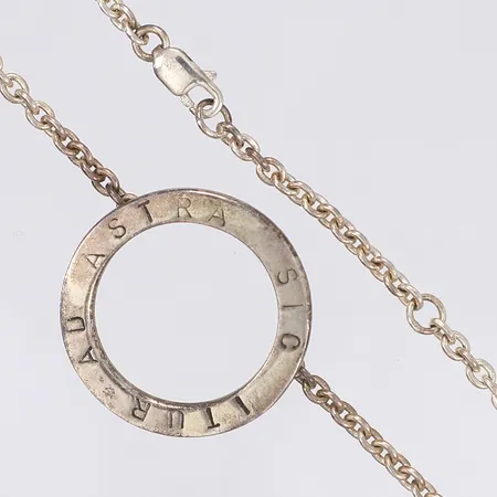 Halscollier Efva Attling "Astra", med text "Sic Itur Ad Astra" (latin, vägen till stjärnorna), 42/45cm, bredd 3-27, delvis oxiderat, silver 925/1000 Vikt: 13,8 g