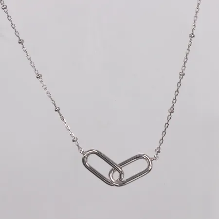 Collier 46,5-50,5cm, bredd 1-7,4mm, 925/1000 silver Vikt: 3,7 g